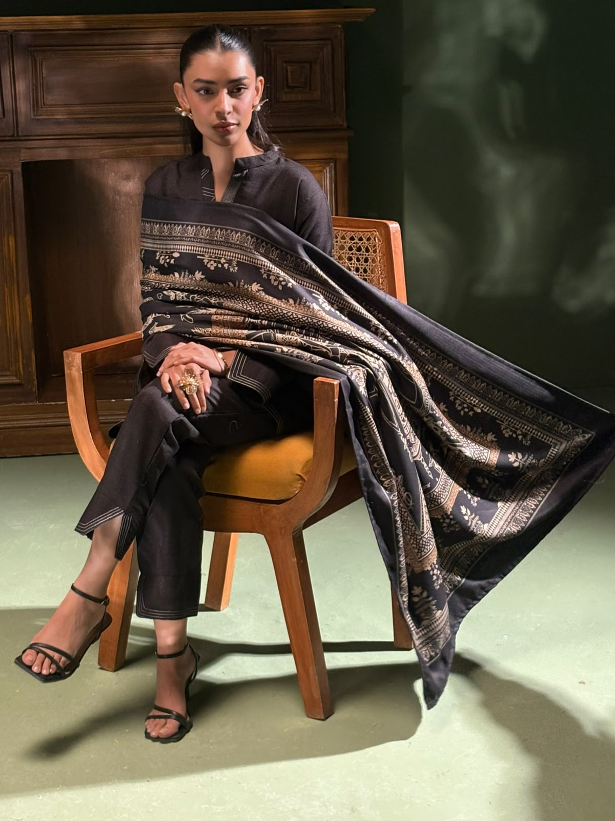 Virsa  shawl