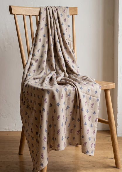 Mehrab Shawl