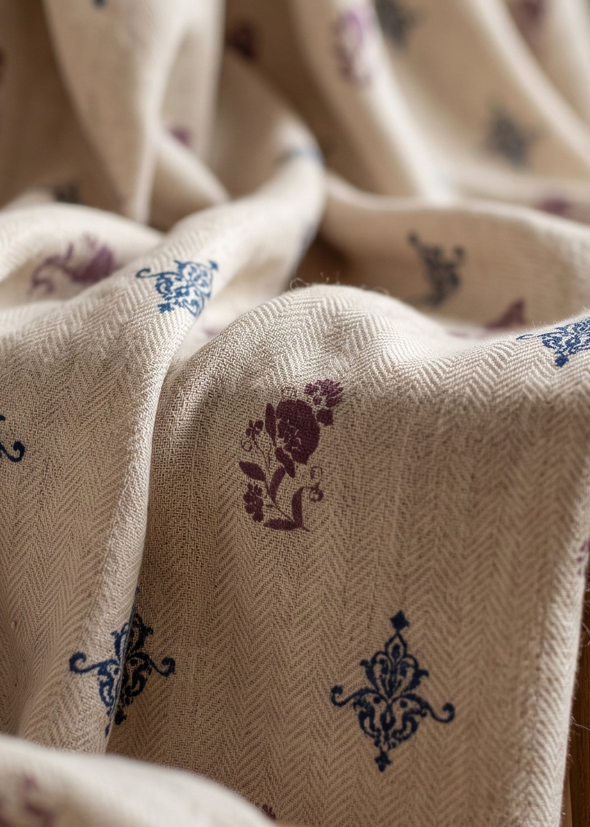 Mehrab Shawl